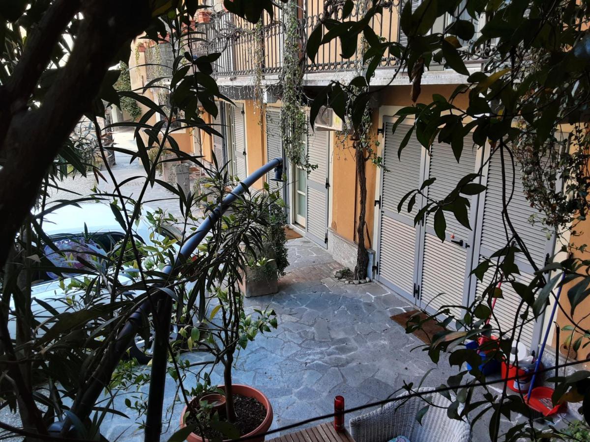 Corte Delle Rose Voghera Bagian luar foto